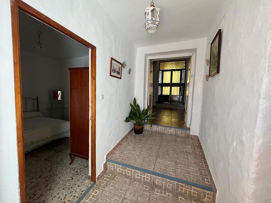 Вилла Casa Bejar, Tranquila Casa Con Chimenea, Patios, Junto A La Piscina Каньете-ла-Реаль Экстерьер фото